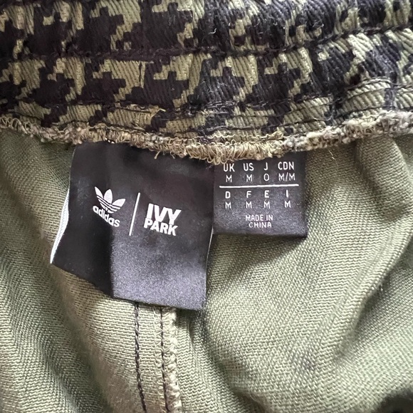 adidas Green and Black Cargo Pants - Picture 8 of 12